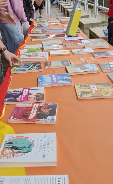 Intercanvi de llibres per St Jordi